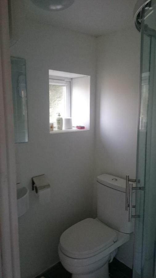 فندق Hill Breeze House ميرثير تيدفيل المظهر الخارجي الصورة